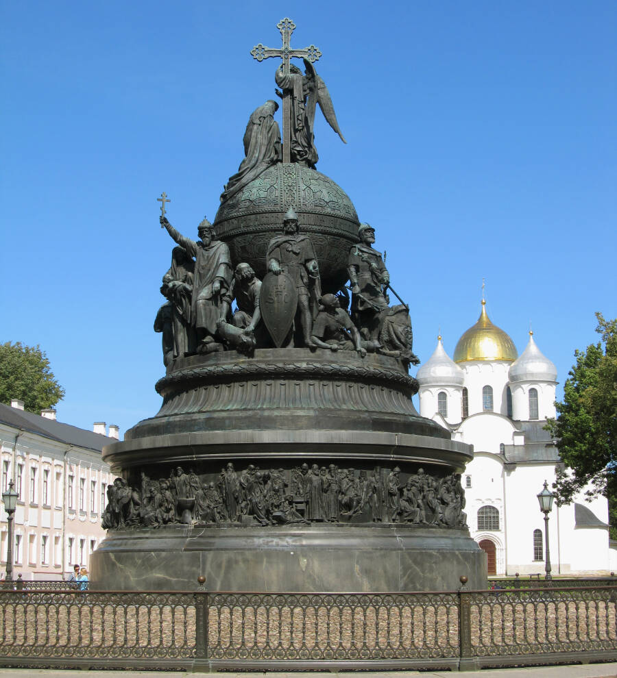 Памятник Тысячелетию России: Кремль, Великий Новгород, Новгородская область. Фото: Tsyganov Sergey CC BY-SA 4.0